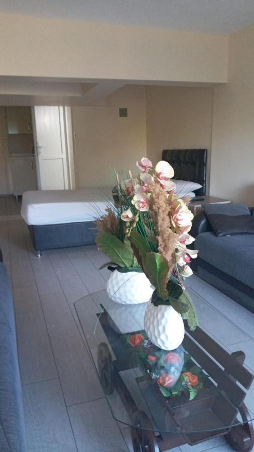 Zemahotel Catalca Bagian luar foto